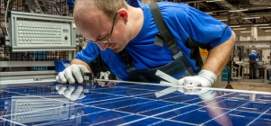 SolarWorld_module_inspection_300_140_assetsimagesstaticthumbnail-frame-span4x2.png_s_c1.jpg