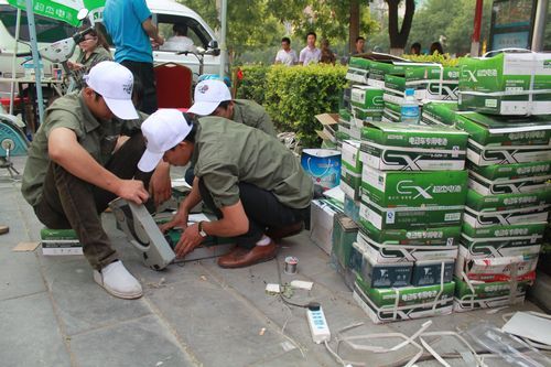 超杰從行業(yè)大局出發(fā)，堅(jiān)決貫徹實(shí)施綠色環(huán)保的方針得到鄭州市民的積極響應(yīng)，活動(dòng)當(dāng)天回收電池?cái)?shù)量高達(dá)數(shù)百組。