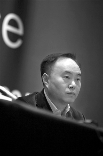 尚德董事長施正榮稱被“非法”免職